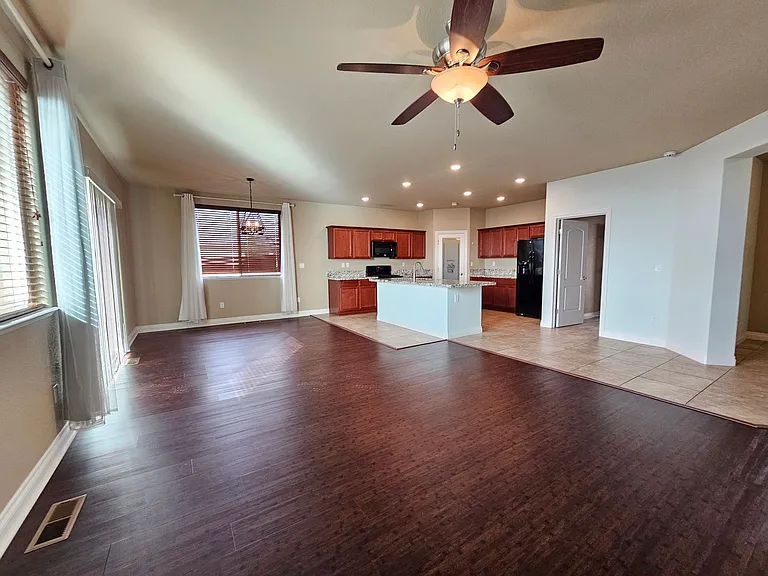 18187 Kodiak Bear Ct — Photo 4