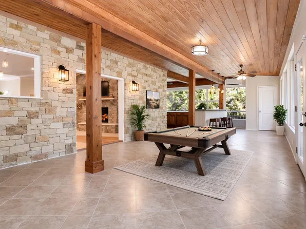 2009 American Dr, Lago Vista, TX 78645