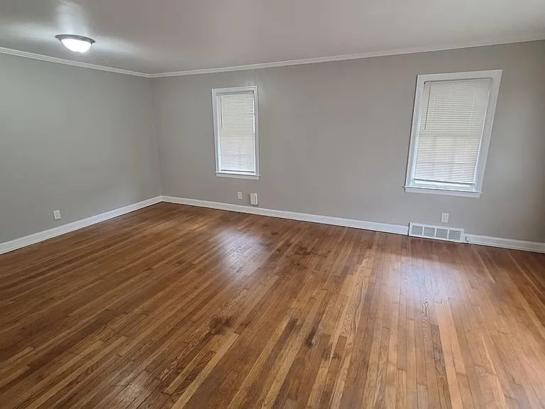 753 Lynn Rd — Photo 2