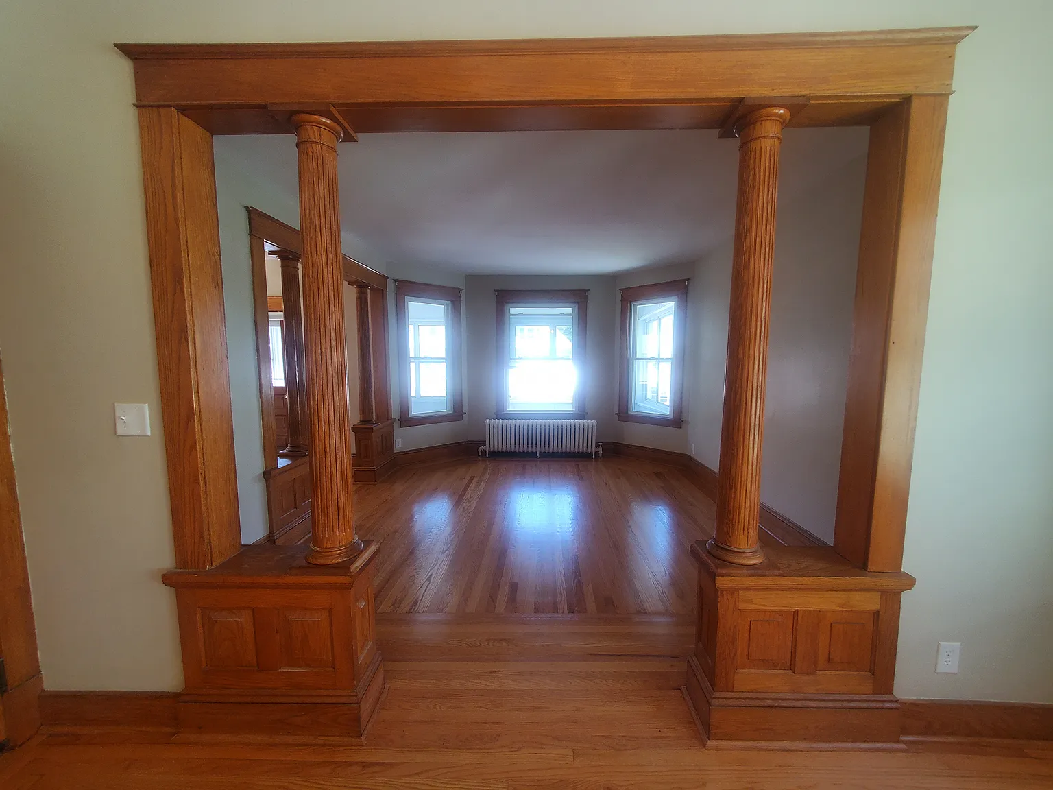 3 bed, 1319 sqft, $1,900 — Photo 4