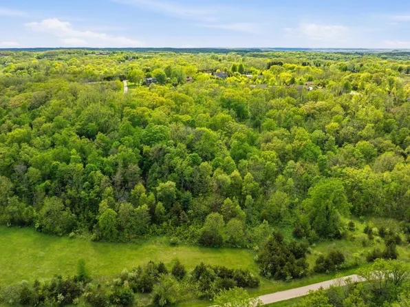55 Heatherdowns Ln, Galena, IL 61036