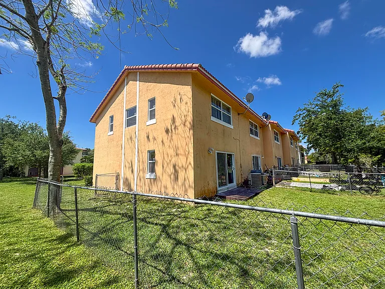 11401 NW 45th St #11401 — Photo 17