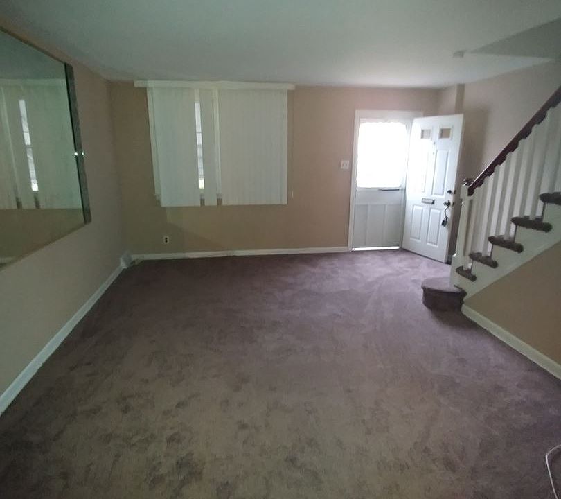 1st image of 6118 Newtown Ave