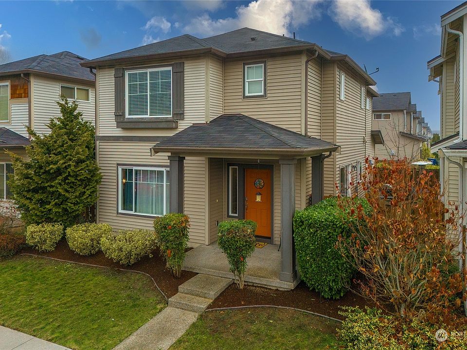 1st image of 4250 L Place NE