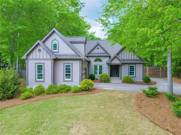 2017 Windfield Dr, Monroe, GA 30655