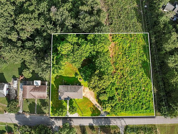 3rd image of 4639 Sherry Ln