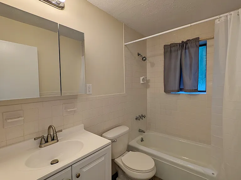 12 Cameron Ave #10 — Photo 8