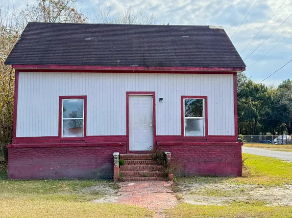356 N 4th St, Jesup, GA 31545
