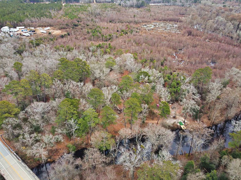 2nd image of 2512 W Black Creek Rd.