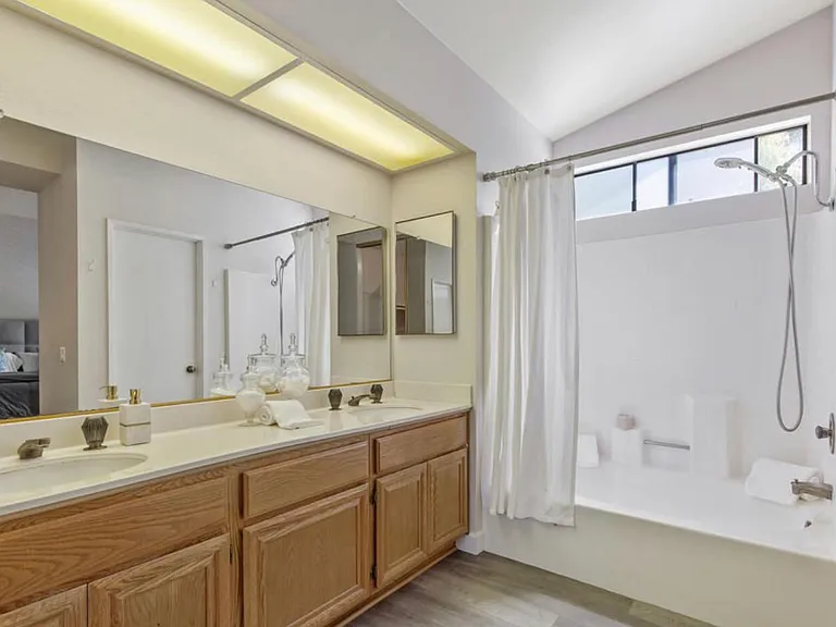 408 Oak Haven Ct — Photo 15