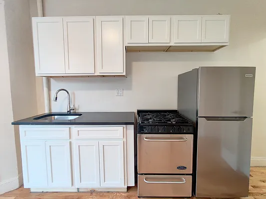 Rented by Signature Property Realty | media 6