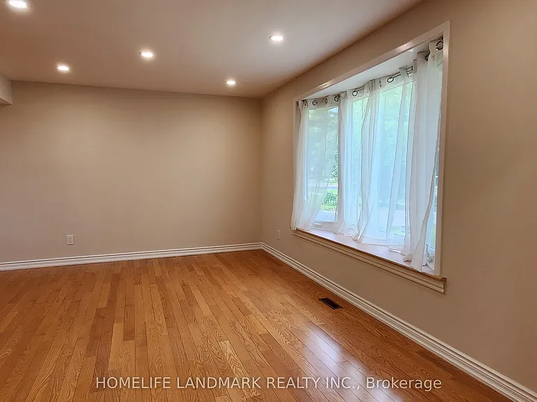 69 Cherrystone Dr #MAIN AND UPPER — Photo 3