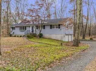 13 Indian Rock Rd, Warren, NJ 07059