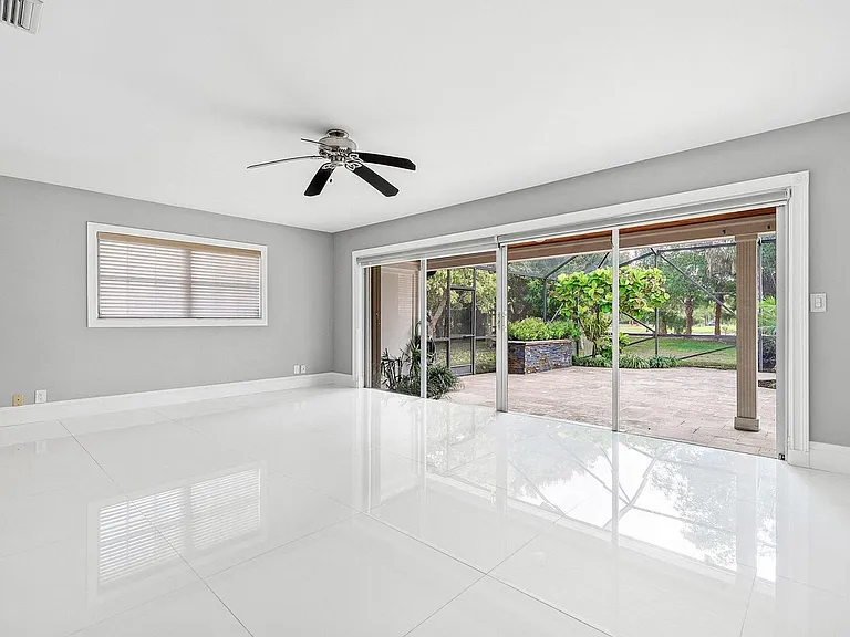 417 N Country Club Dr — Photo 14
