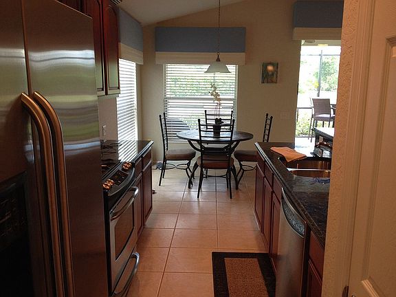 3rd image of 533 Playa Dr