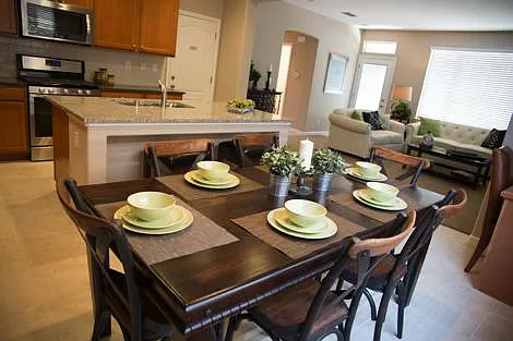 2447 Avignon Cir — Photo 11