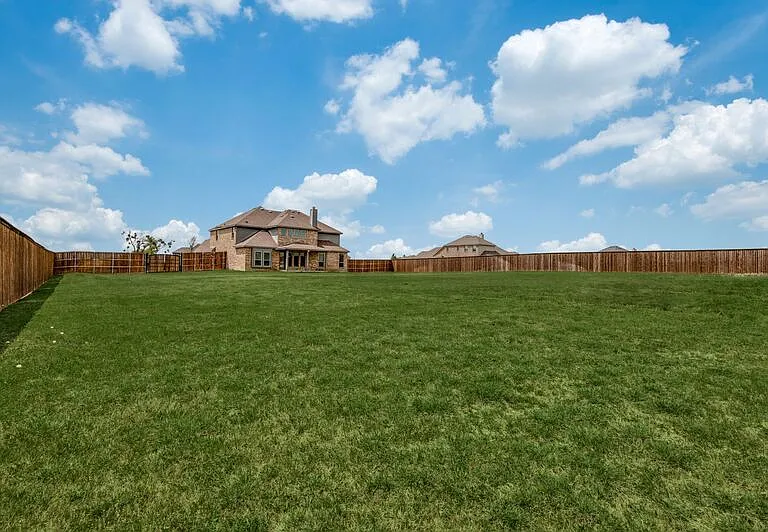 830 Cross Creek Dr — Photo 5