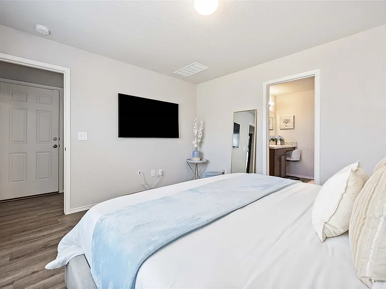 10527 Meadow Saffron Dr — Photo 15