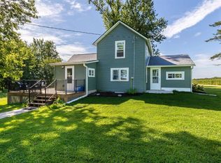 6436 Pine Ln, Platteville, WI 53818