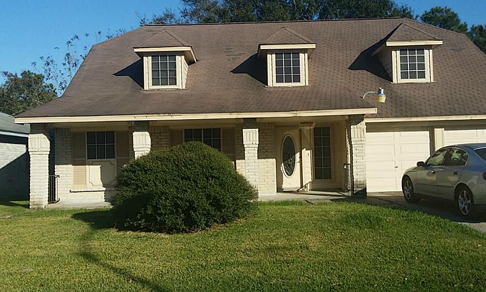 1st image of 11402 Mortimer Dr