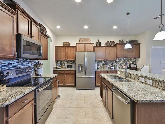 2nd image of 1506 Oak Pond St