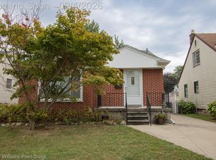 634 N Edison Ave, Royal Oak, MI 48067