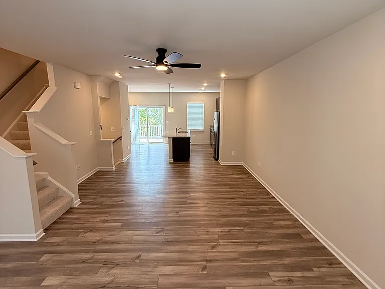 8728 Pioneer Hill Dr — Photo 25