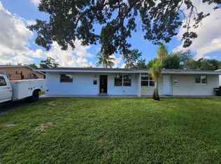 9438 SW 51st St, Fort Lauderdale, FL 33328