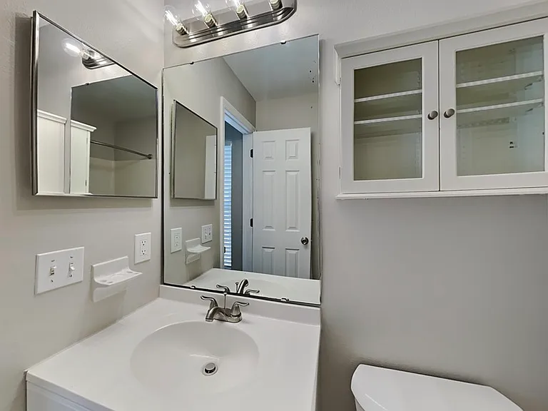 6879 Belmar Dr — Photo 7