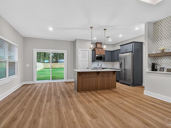 4th image of 6115 Carroll Rd