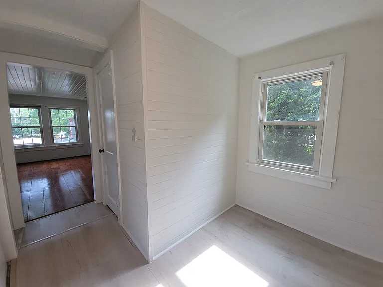 107A Hill St SE — Photo 8