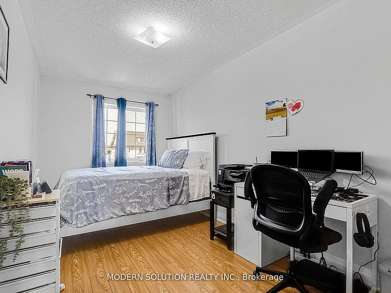 67 Roundstone Dr — Photo 25