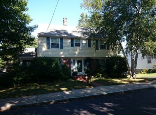 32 Robin St, West Roxbury, MA 02132