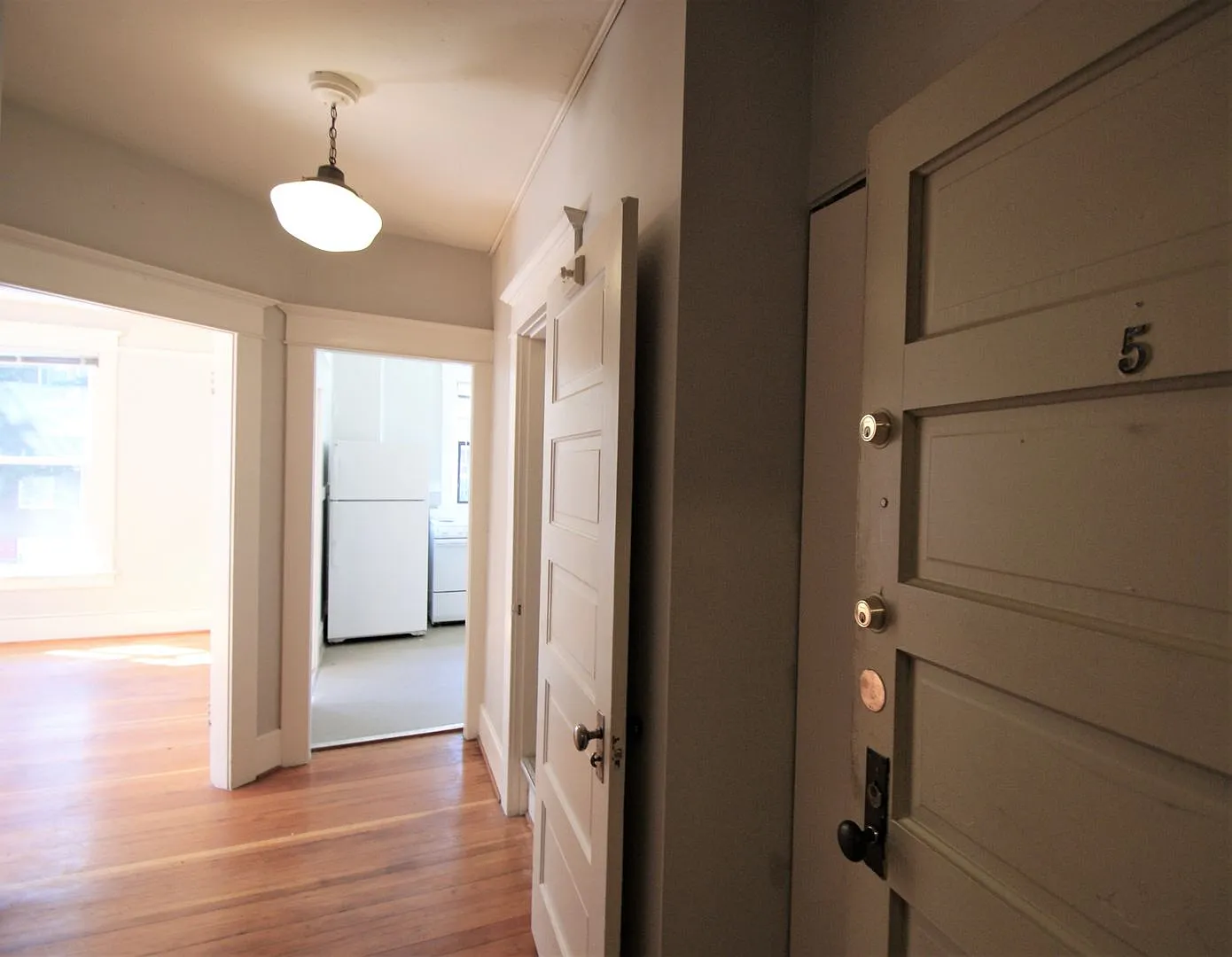 502 Minor Apartments — Photo 2
