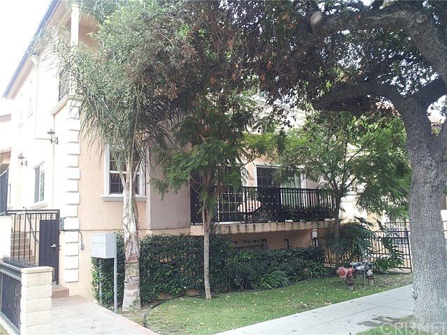 1st image of 1613 Grismer Ave APT 101