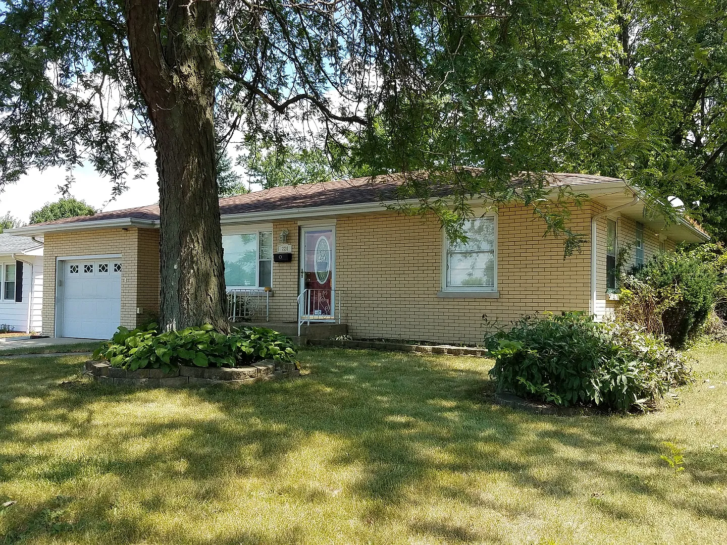 220 S Midland Ave photo 1
