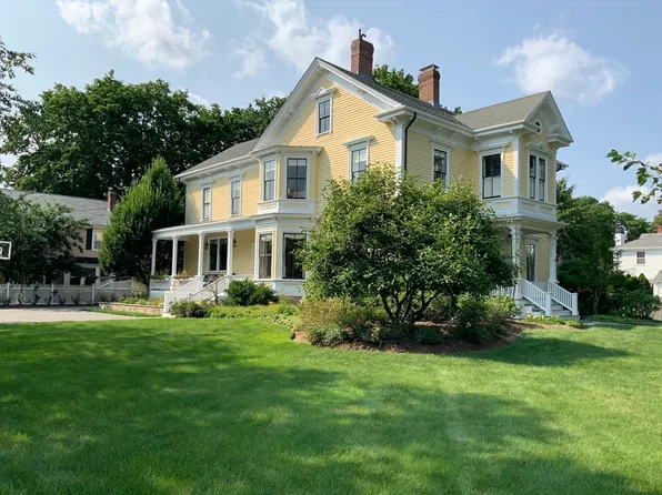 30 Bullard St, Dedham, MA 02026