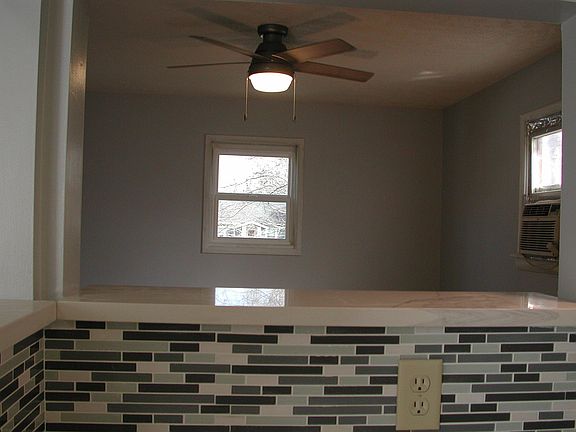 Bar top pass through to LR/DR