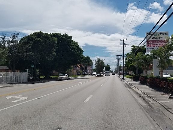 4th image of 4655 Palm Ave