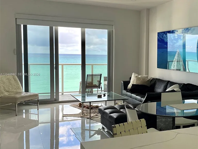 5701 Collins Ave #Penthouse 08 — Photo 11