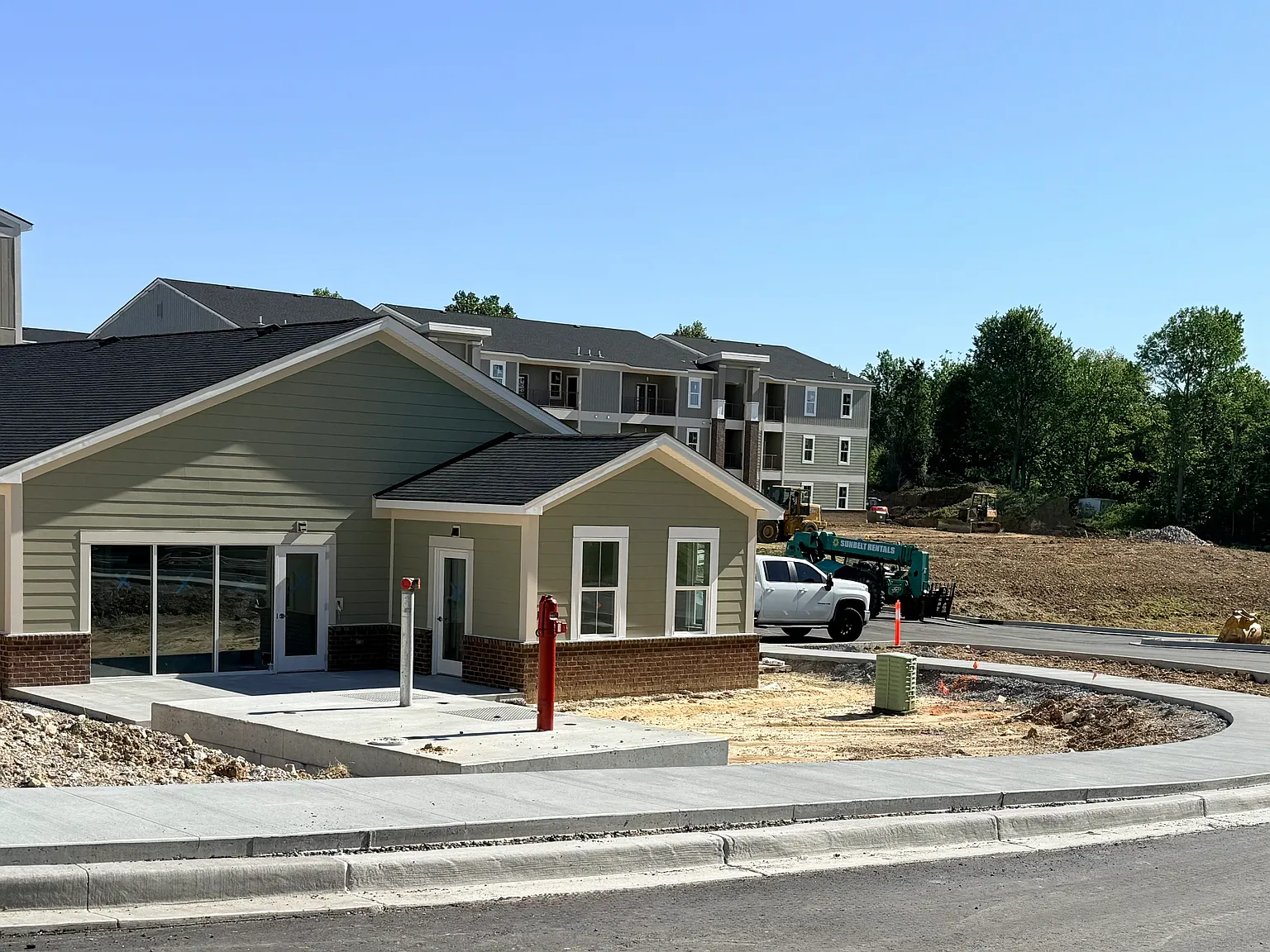 Sunrise Crossing Apartments — Photo 2