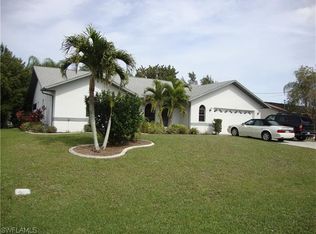 427 SE 32nd St, Cape Coral, FL 33904