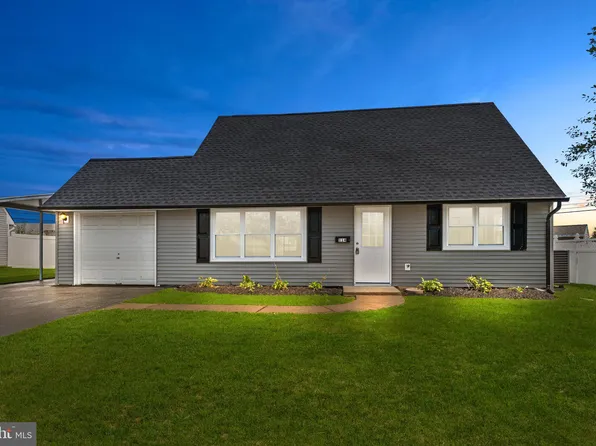 114 Plumtree Rd, Levittown, PA 19056