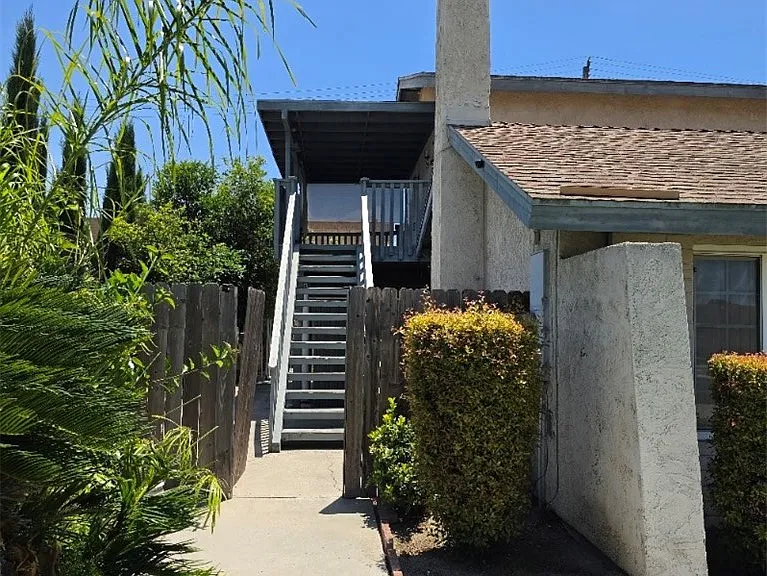 4442 E Addington Dr — Photo 20