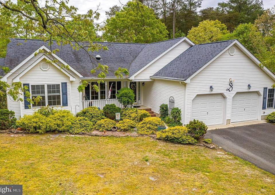 1st image of 23568 Holly Cir