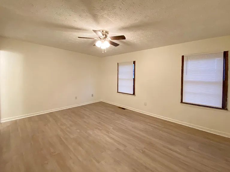 1905 S Milledge Ave #8 — Photo 13