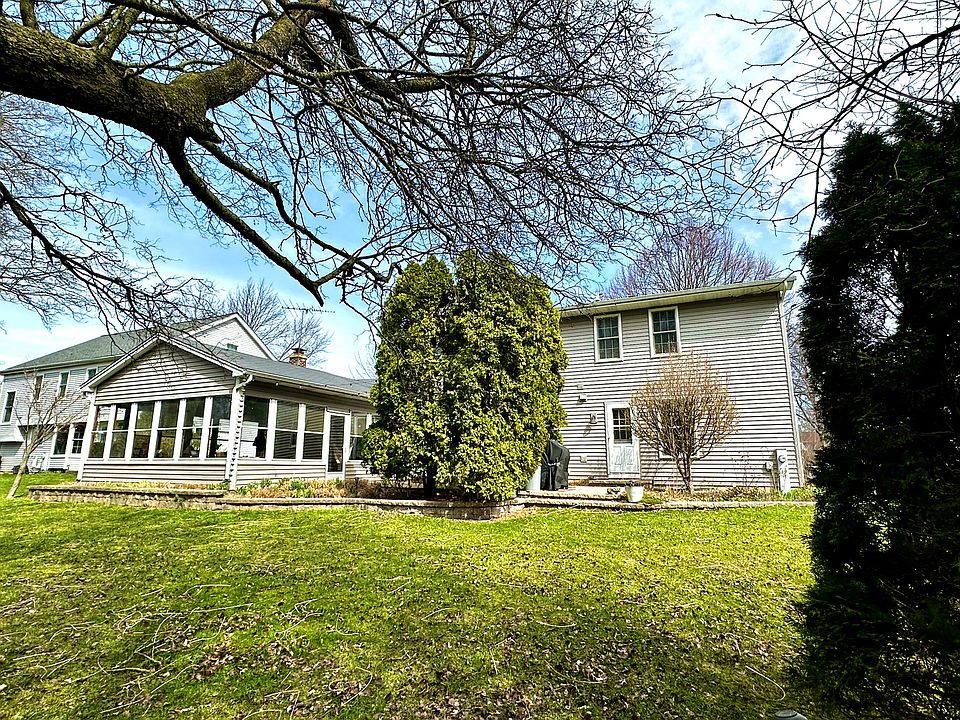2nd image of 1074 Whirlaway Ave