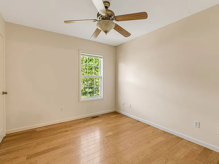 101 Kodiak Ct — Photo 10