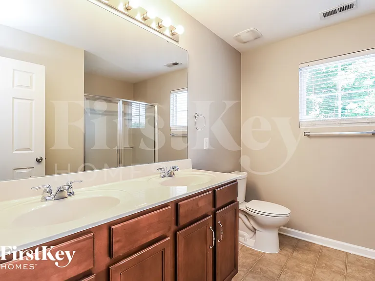 10118 Green Grass Rd — Photo 13