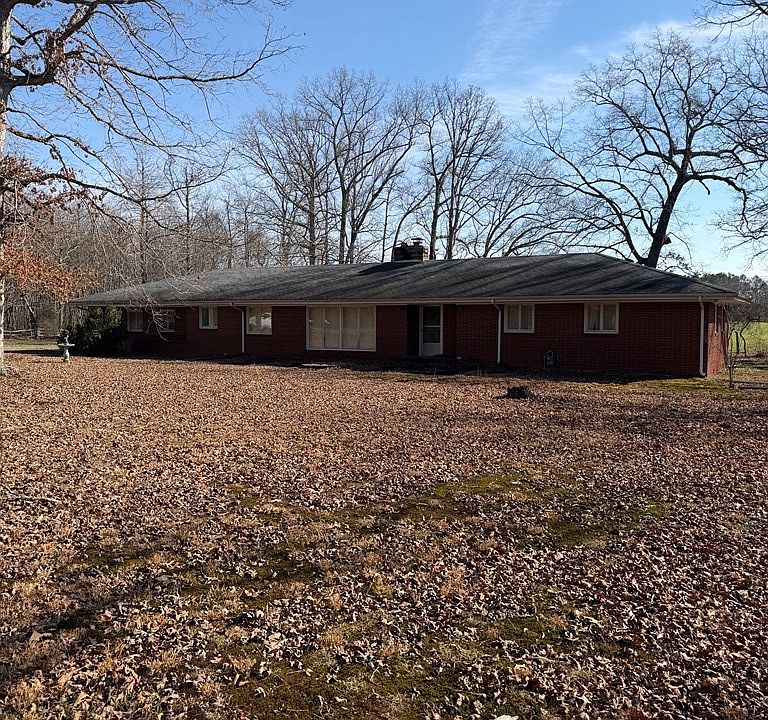 2nd image of 1535 Old Gainesboro Rd